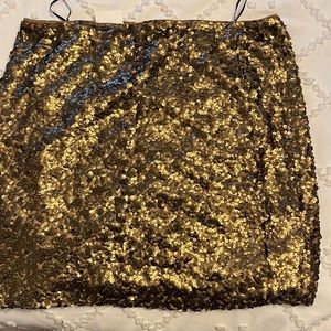 Womens H&M mini skirt. NWT